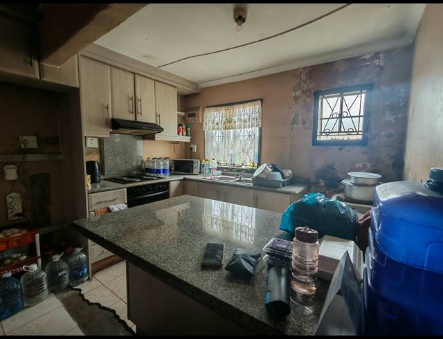 3 BEDROOM HOUSE FOR SALE IN TRENANCE PARK